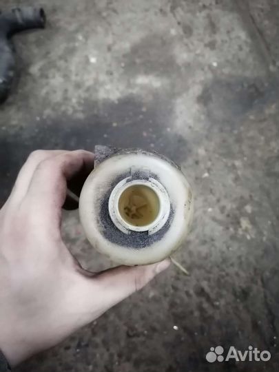 Бачок Гур Mitsubishi Pajero pinin