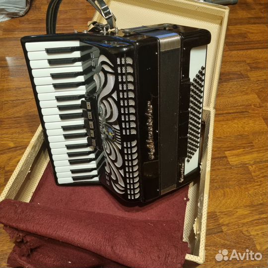 Аккордеон weltmeister caprice 3 4