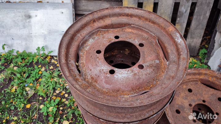 Диск колеса на трактор