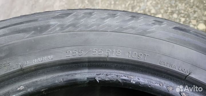 Yokohama 106ZS 255/55 R18