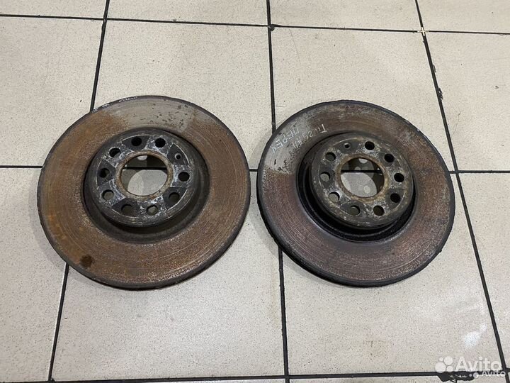 Тормозной диск передний Volkswagen Tiguan