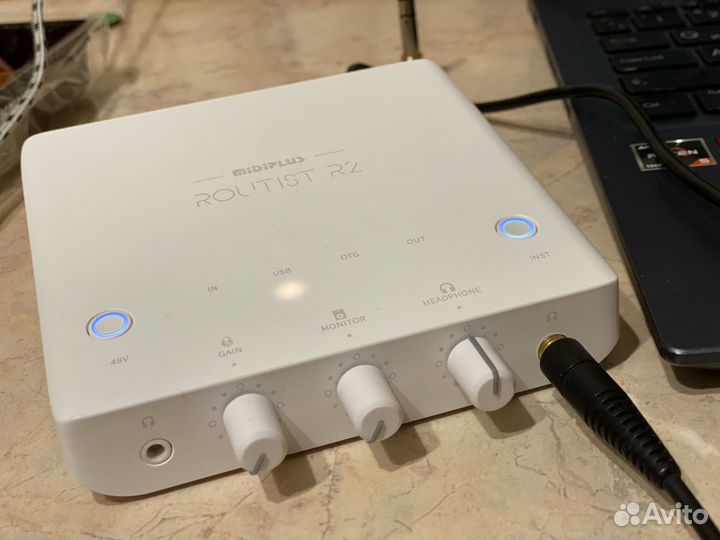 Звуковая карта внешняя Midiplus routist R2