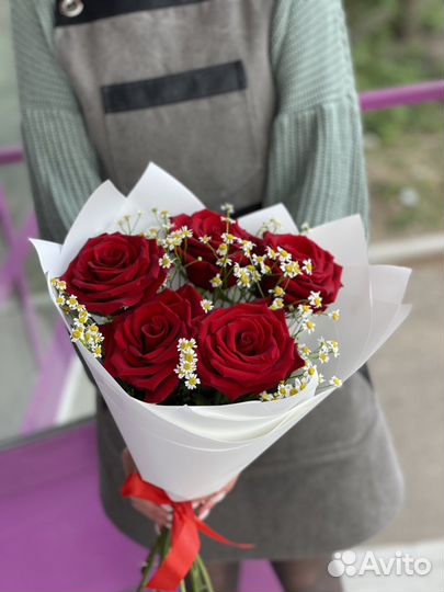 Розы красные