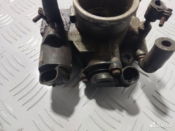 Дроссельная заслонка Лада Калина универсал 1.6