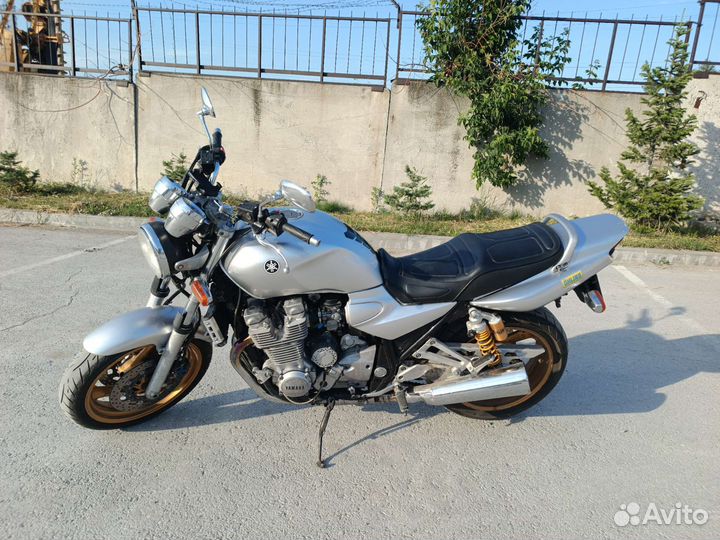 Yamaha xjr1300
