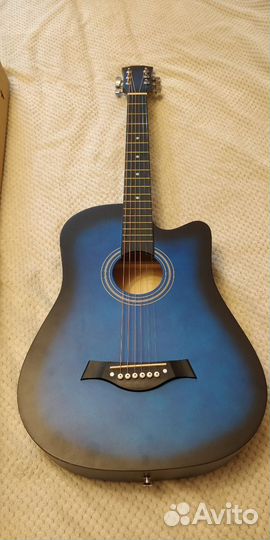 Акустическая гитара