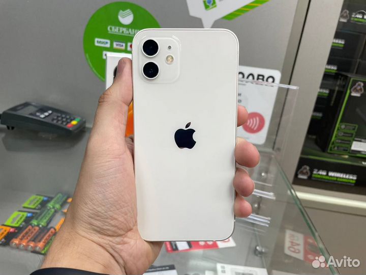 iPhone 12, 64 ГБ