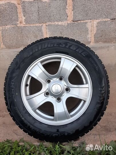 R16 Bridgestone Ice Cruiser 7000 215/65, PCD 5x139.7 DIA 98.5