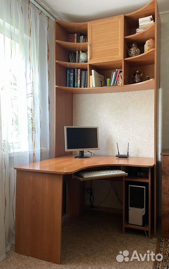 Компьютерный стол