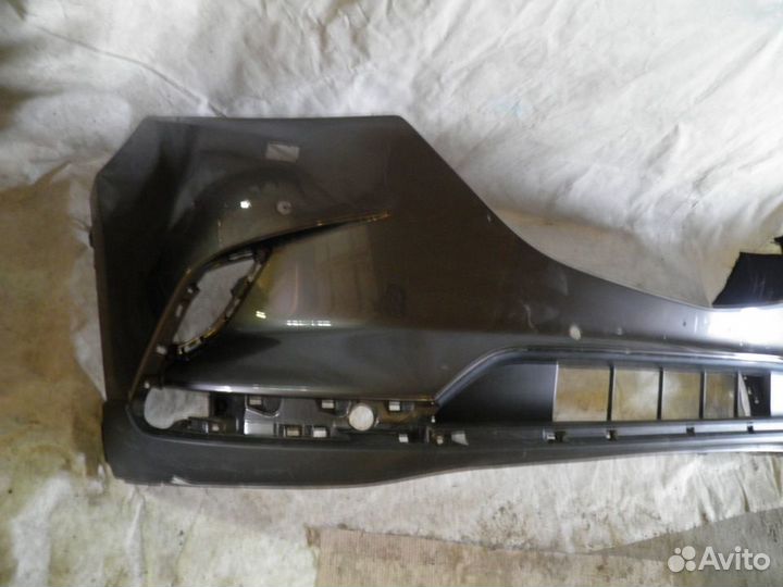 Передний бампер Mazda CX92017