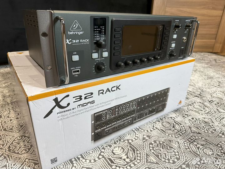 Behringer X32 Rack
