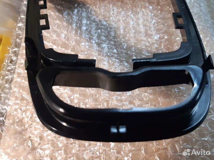 Панель с подстоканниками лада веста