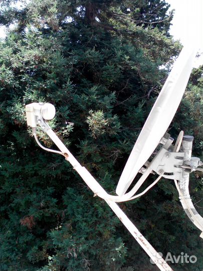 Продаю комплект спутникового телевидения Триколор