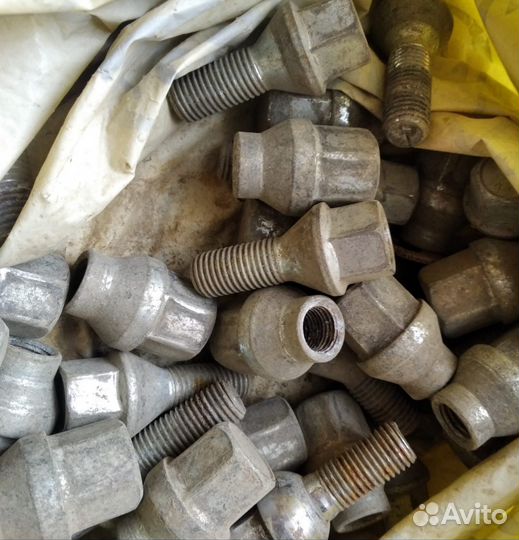 Болты и гайки для Опель