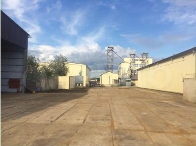 Комплекс по перевалке и хранению зерна 14000 м²