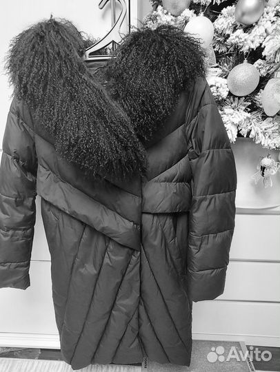 Пальто женское зимнее с мехом ламы 48-50 размер