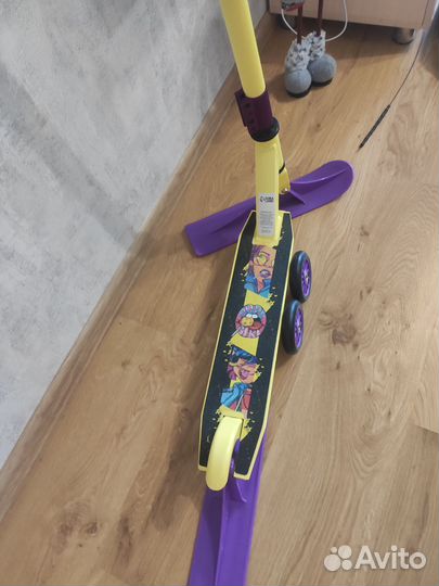 Самокат-снегокат