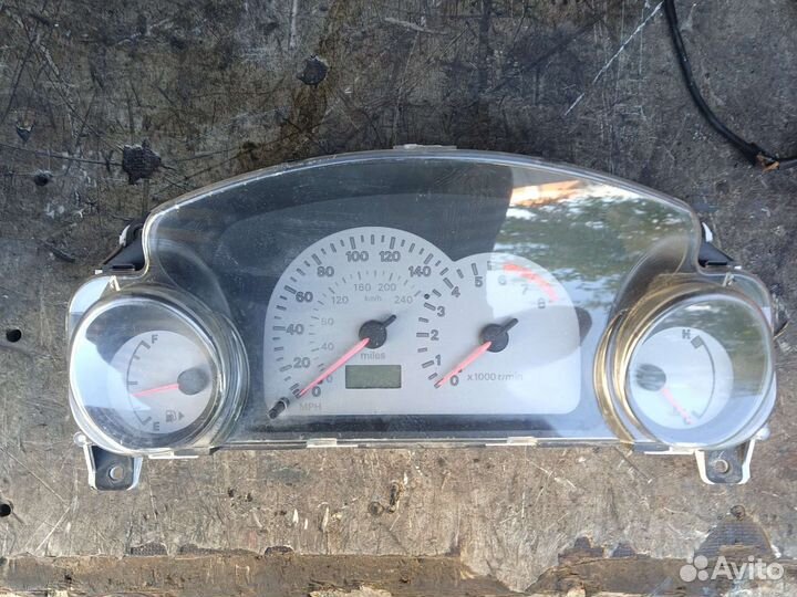 Приборная панель Митцубиси Эклипс 3 00-05