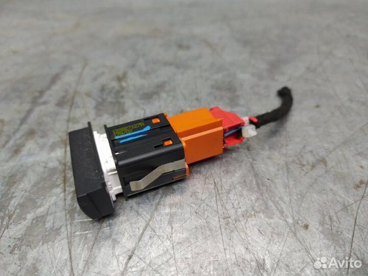 Кнопка системы контроля давления в шинах Skoda