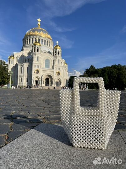 Сумка из жемчуга белая