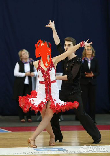 Продам платье для спортивно-бальных танцев латина