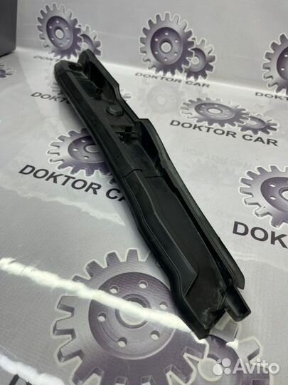 Пыльник крыла передний правый Volkswagen Polo 5