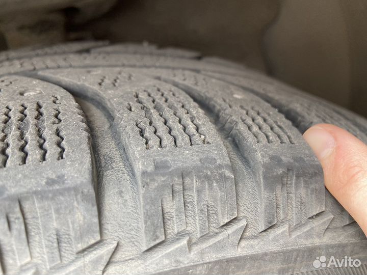 Bridgestone Ice Cruiser 7000 205/60 R16