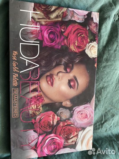 Тени Huda beauty rose gold