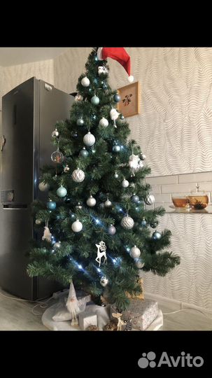 Елка искусственная 210