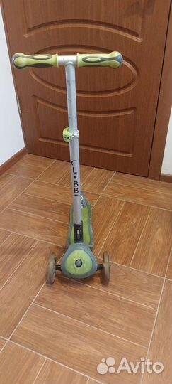 Треколесный самокат globber