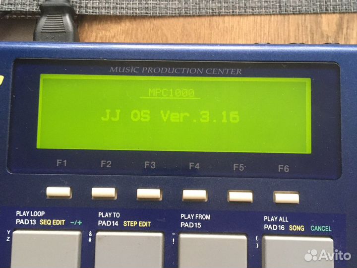 Dj контролер Akai 1000 mpc