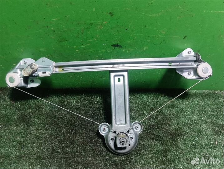 Стеклоподъемник задний левый Opel astra H 2009