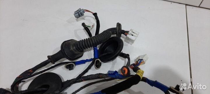 Электропроводка двери задняя правая