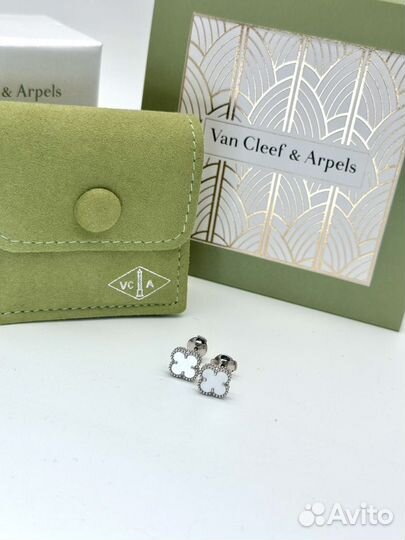 Серьги Van Cleef Alhambra перламутр и золото 18К