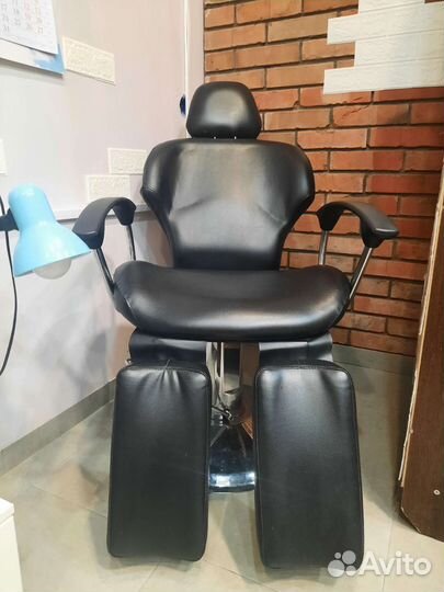 Маникюр и педикюр