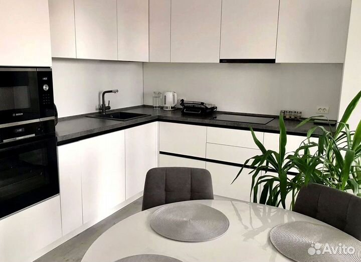 Кухонный гарнитур угловой в потолок