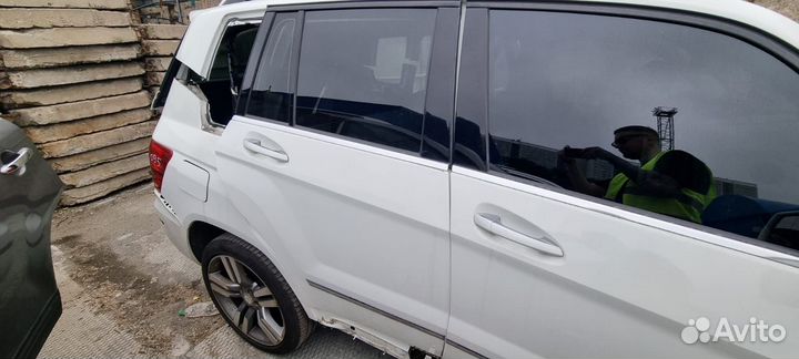Дверь правая задняя Mercedec-Benz GLK X204