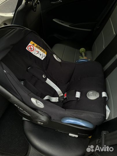 Автолюлька Maxi-Cosi CabrioFix с базой isofix