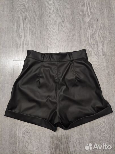 Кожаные Шорта из экокожи 42 р-р