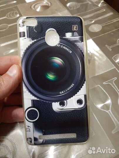 Чехлы на телефон