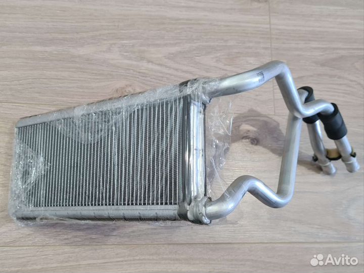 Радиатор печки Lexus IS250 GS300 левый руль