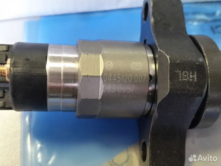 Форсунка топливная Iveco 2830957