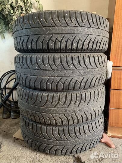 Bridgestone Ice Cruiser 7000 235/65 R17 108T