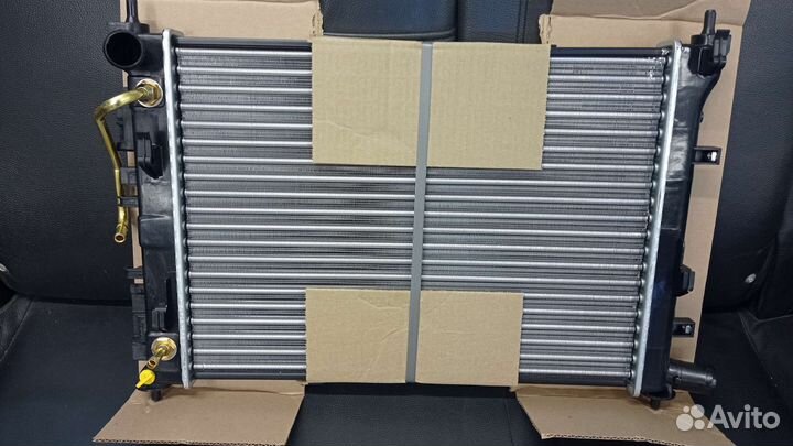 Радиатор хендай Солярис 2 /киа Рио 4 автомат