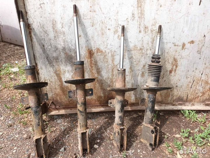 Амортизаторы на renault duster