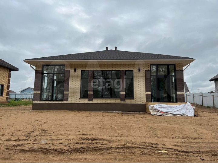 Коттедж 101 м² на участке 12 сот.