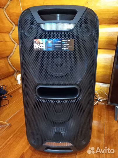 Музыкальная колонка Sony с блютузом