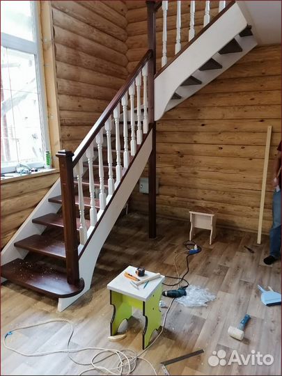 Лестница деревянная