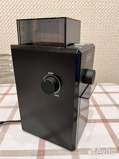 Кофемолка Delonghi KG 79