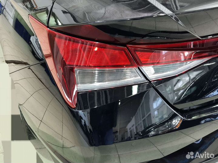 Фонарь задний левый Elantra CN7 92401AA000